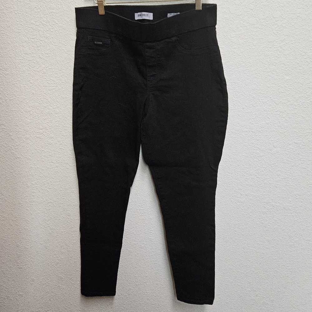 Black stretchy skinny pants